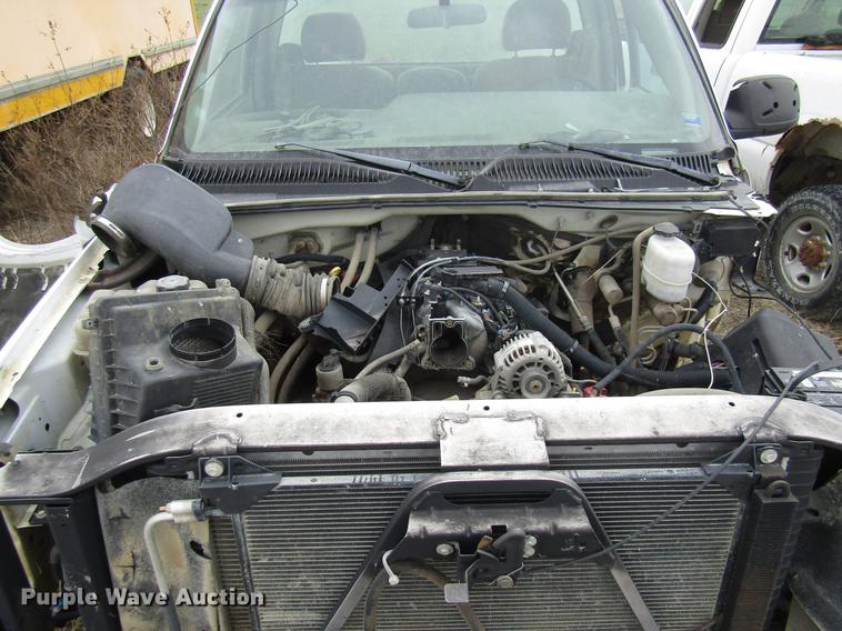 image for item DB2039 2002 GMC Sierra 2500HD pickup truck