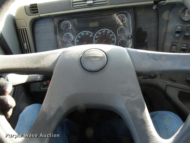 image for item DB2041 2004 Freightliner Columbia refuse truck