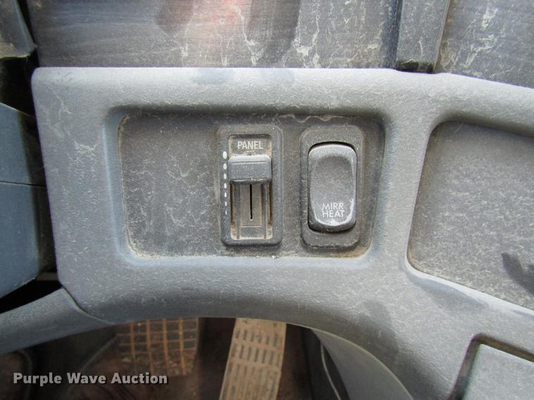 image for item DB2041 2004 Freightliner Columbia refuse truck