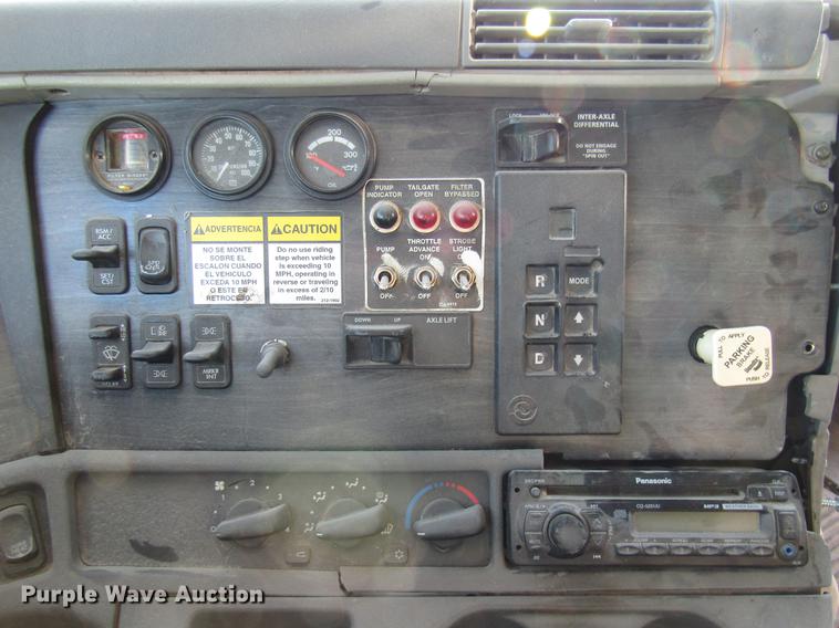 image for item DB2041 2004 Freightliner Columbia refuse truck