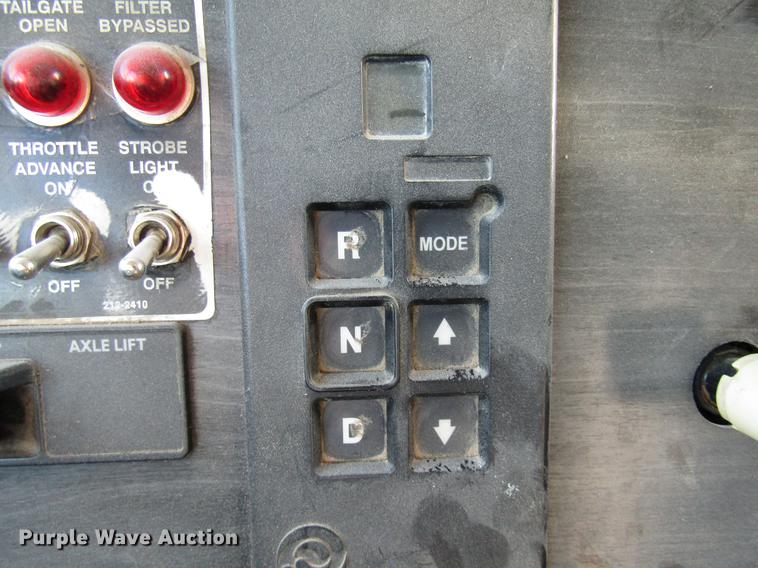 image for item DB2041 2004 Freightliner Columbia refuse truck