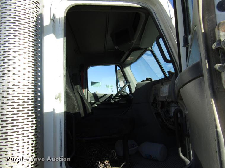 image for item DB2041 2004 Freightliner Columbia refuse truck