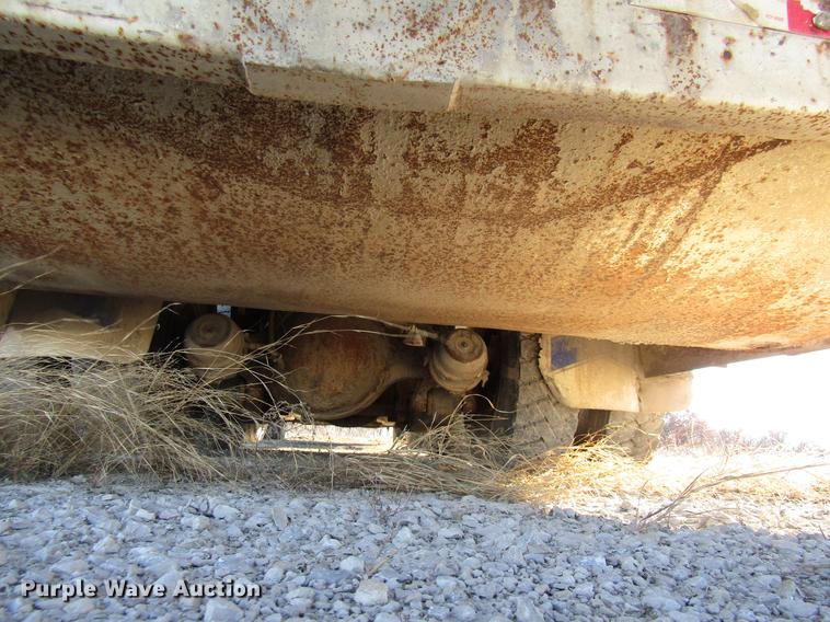 image for item DB2041 2004 Freightliner Columbia refuse truck