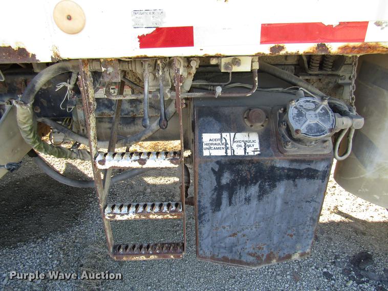 image for item DB2041 2004 Freightliner Columbia refuse truck