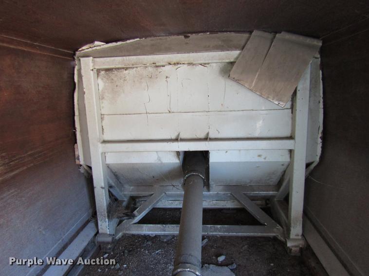 image for item DB2041 2004 Freightliner Columbia refuse truck