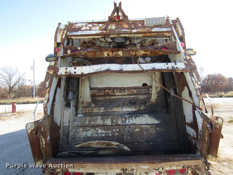 image for item DB2041 2004 Freightliner Columbia refuse truck