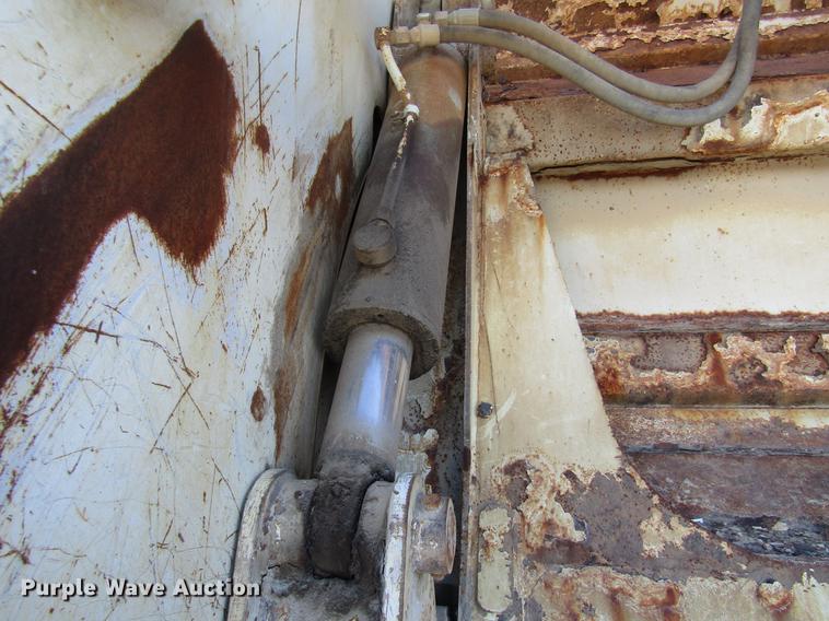 image for item DB2041 2004 Freightliner Columbia refuse truck