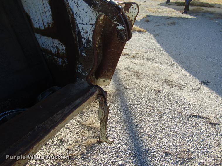 image for item DB2041 2004 Freightliner Columbia refuse truck