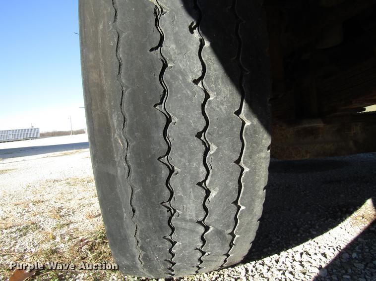 image for item DB2041 2004 Freightliner Columbia refuse truck