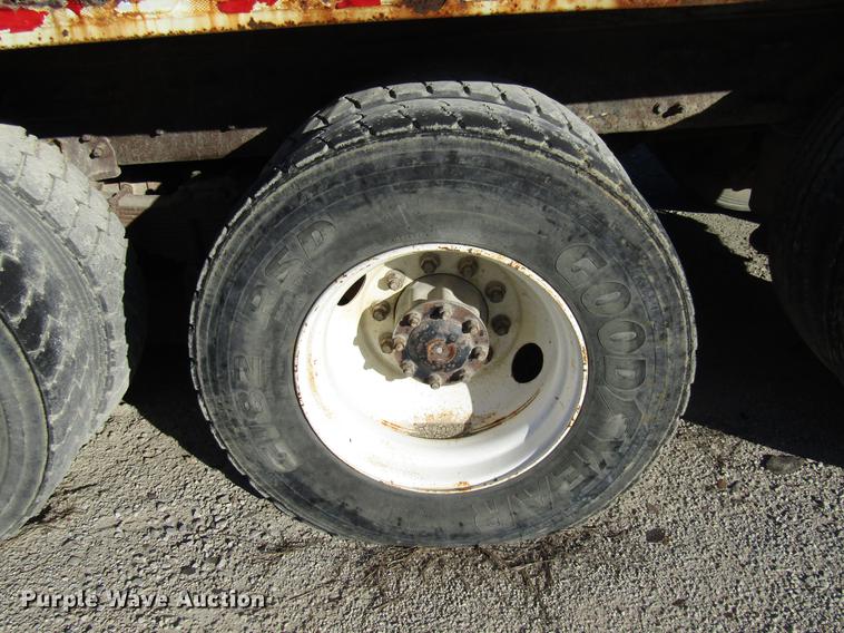 image for item DB2041 2004 Freightliner Columbia refuse truck