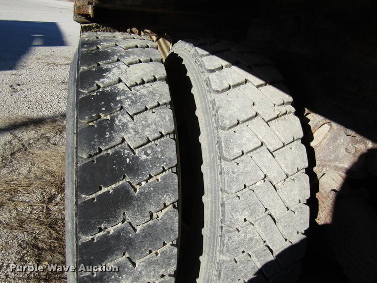 image for item DB2041 2004 Freightliner Columbia refuse truck