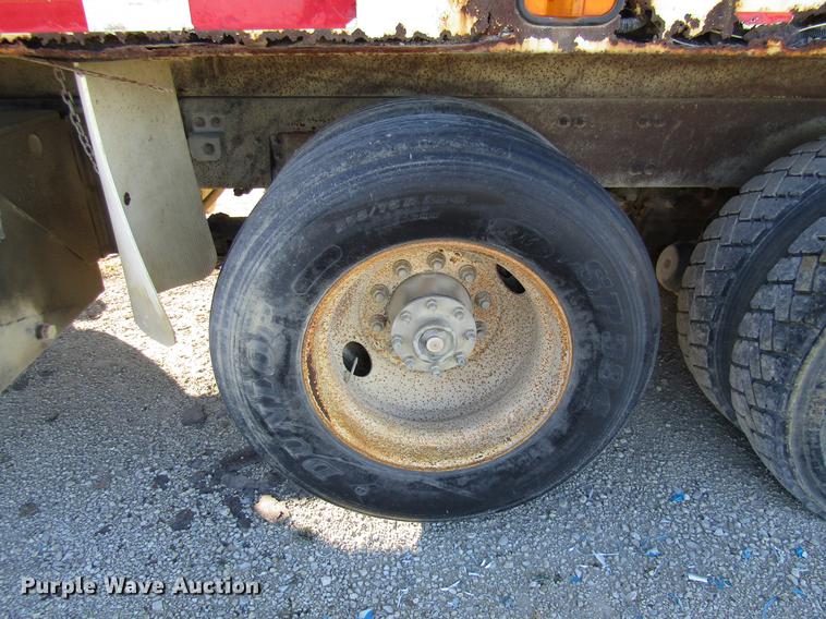 image for item DB2041 2004 Freightliner Columbia refuse truck