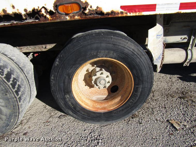 image for item DB2041 2004 Freightliner Columbia refuse truck