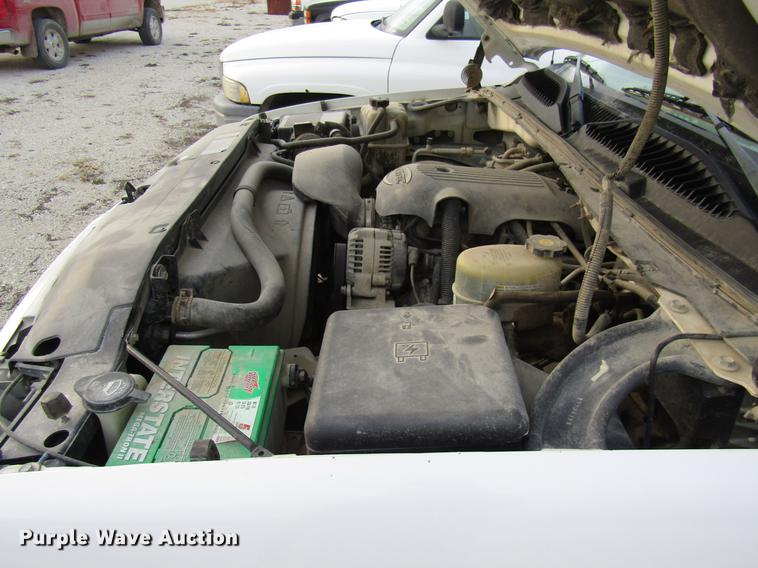 image for item DB2043 2002 GMC Sierra 2500HD pickup truck