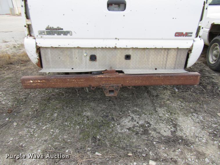 image for item DB2043 2002 GMC Sierra 2500HD pickup truck