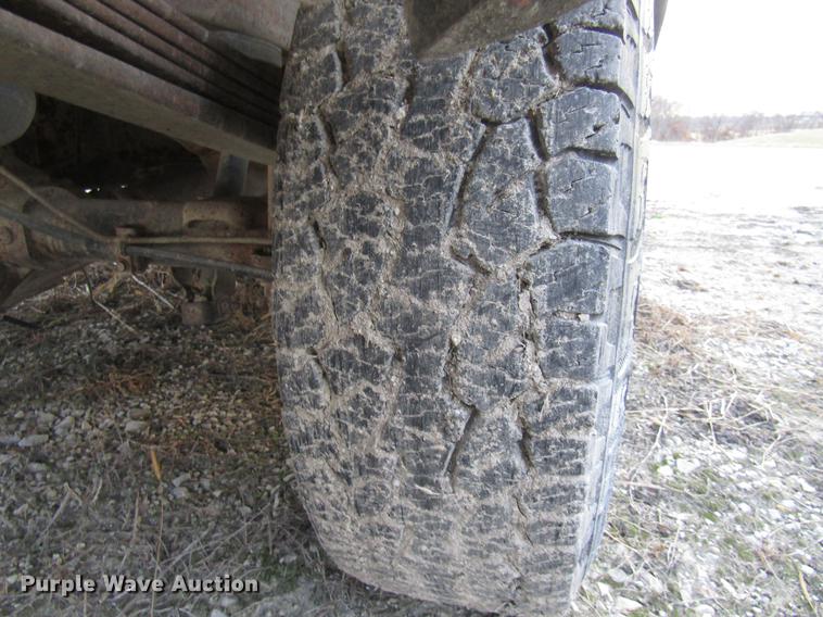 image for item DB2043 2002 GMC Sierra 2500HD pickup truck