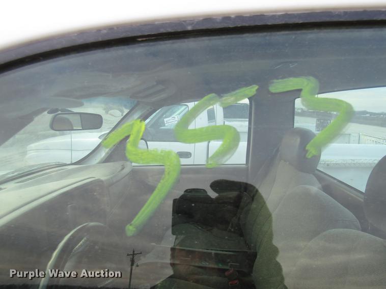 image for item DB2043 2002 GMC Sierra 2500HD pickup truck