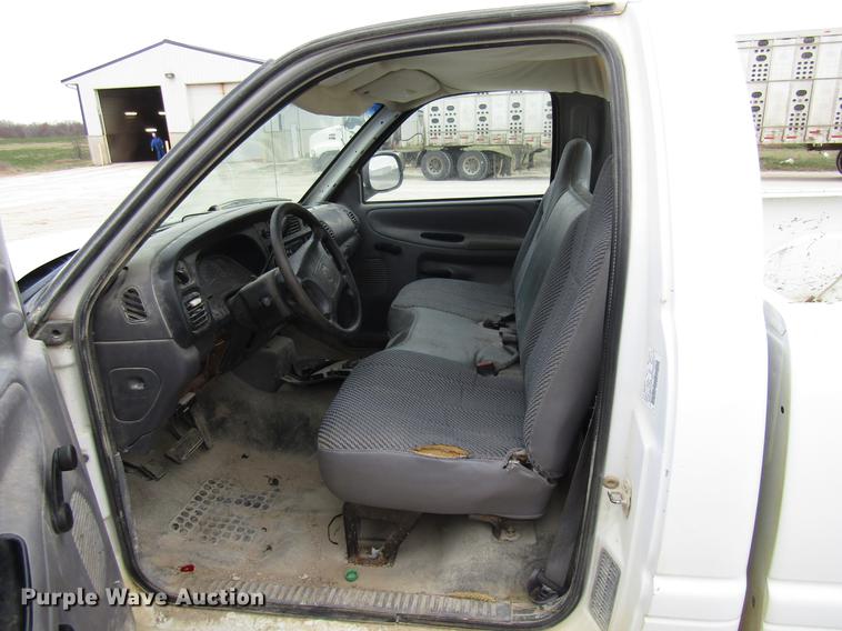 image for item DB2044 2001 Dodge Ram 1500 pickup truck