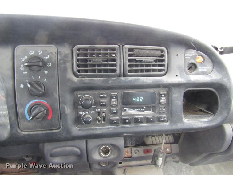 image for item DB2044 2001 Dodge Ram 1500 pickup truck