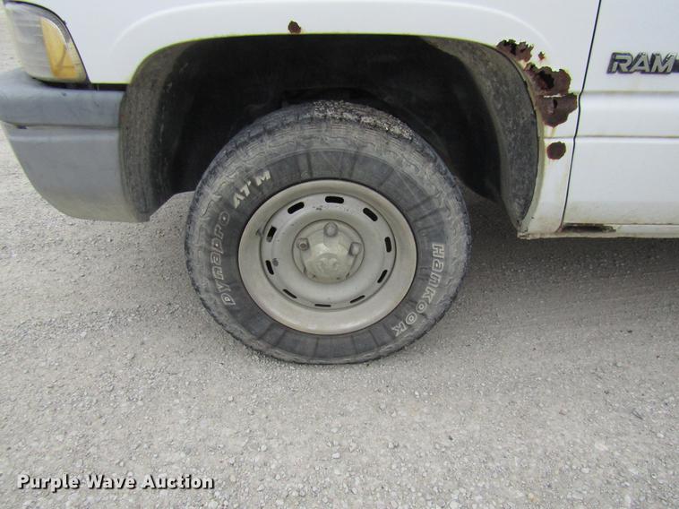 image for item DB2044 2001 Dodge Ram 1500 pickup truck