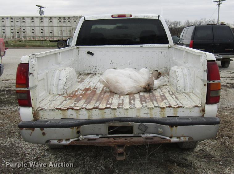 image for item DB2045 2001 GMC Sierra 1500 pickup truck