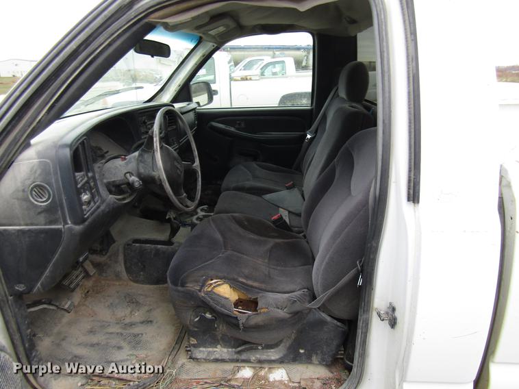 image for item DB2045 2001 GMC Sierra 1500 pickup truck