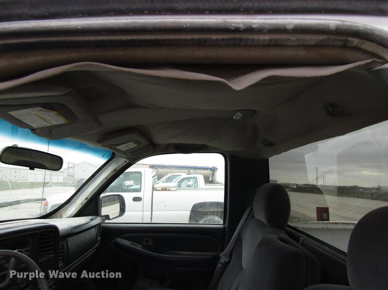 image for item DB2045 2001 GMC Sierra 1500 pickup truck