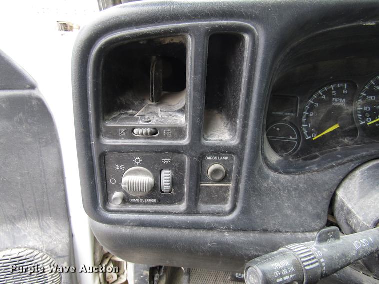 image for item DB2045 2001 GMC Sierra 1500 pickup truck