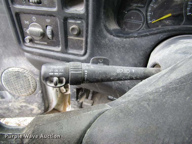 image for item DB2045 2001 GMC Sierra 1500 pickup truck