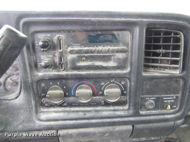 image for item DB2045 2001 GMC Sierra 1500 pickup truck