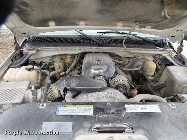 image for item DB2045 2001 GMC Sierra 1500 pickup truck