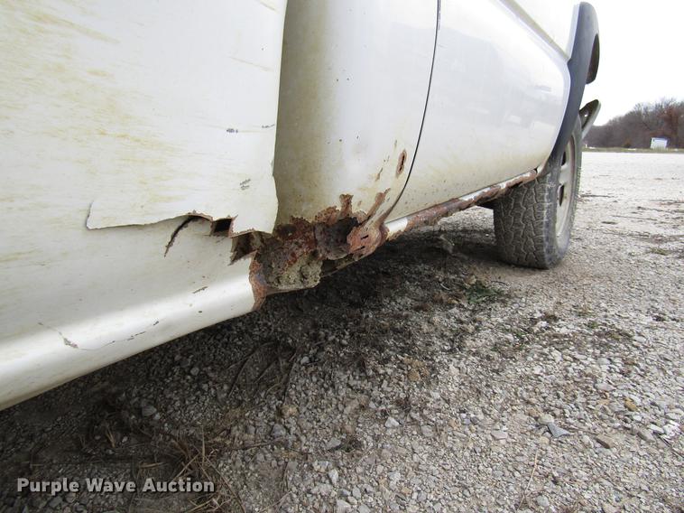 image for item DB2045 2001 GMC Sierra 1500 pickup truck