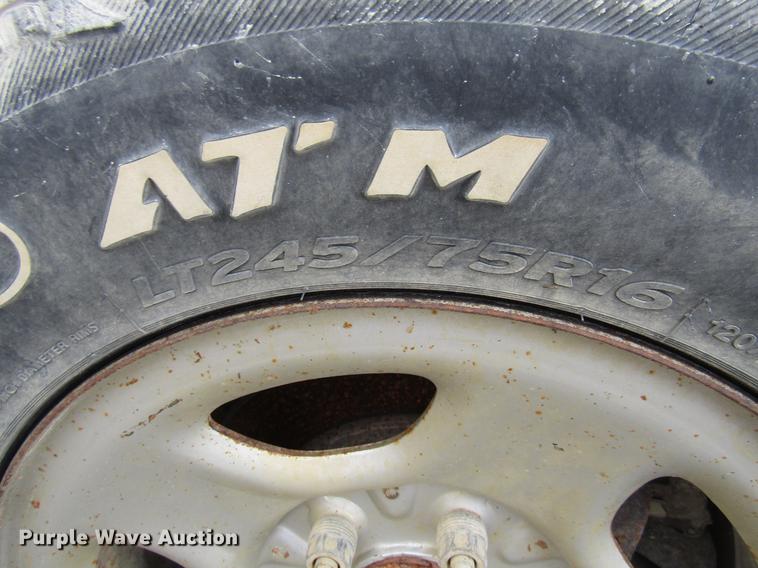 image for item DB2045 2001 GMC Sierra 1500 pickup truck