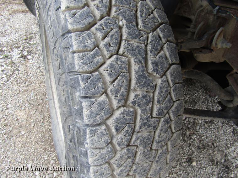 image for item DB2045 2001 GMC Sierra 1500 pickup truck