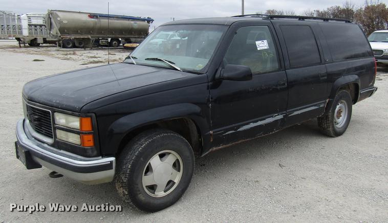 image for item DB2046 1997 GMC Suburban 1500 SUV