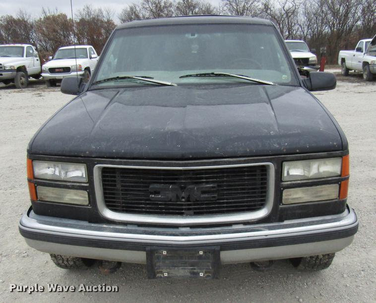 image for item DB2046 1997 GMC Suburban 1500 SUV