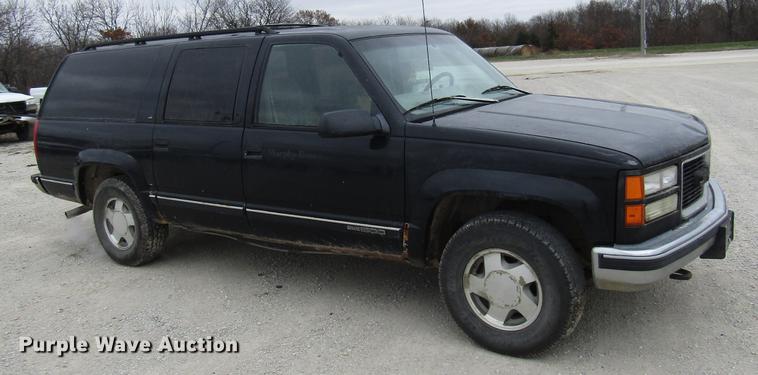 image for item DB2046 1997 GMC Suburban 1500 SUV