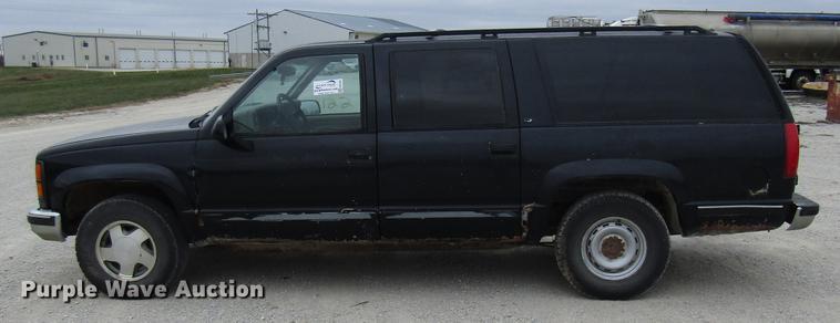 image for item DB2046 1997 GMC Suburban 1500 SUV