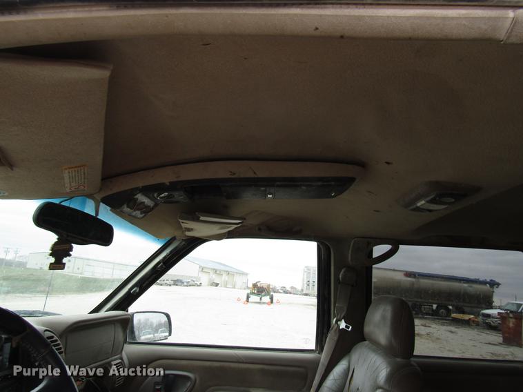 image for item DB2046 1997 GMC Suburban 1500 SUV