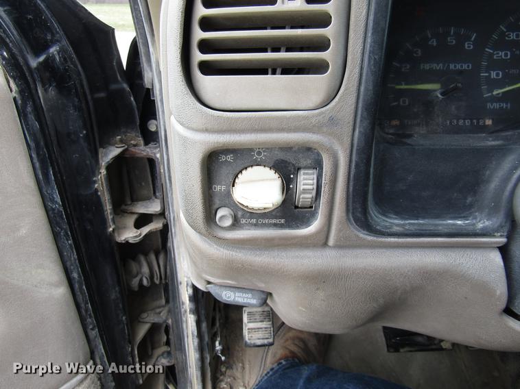 image for item DB2046 1997 GMC Suburban 1500 SUV