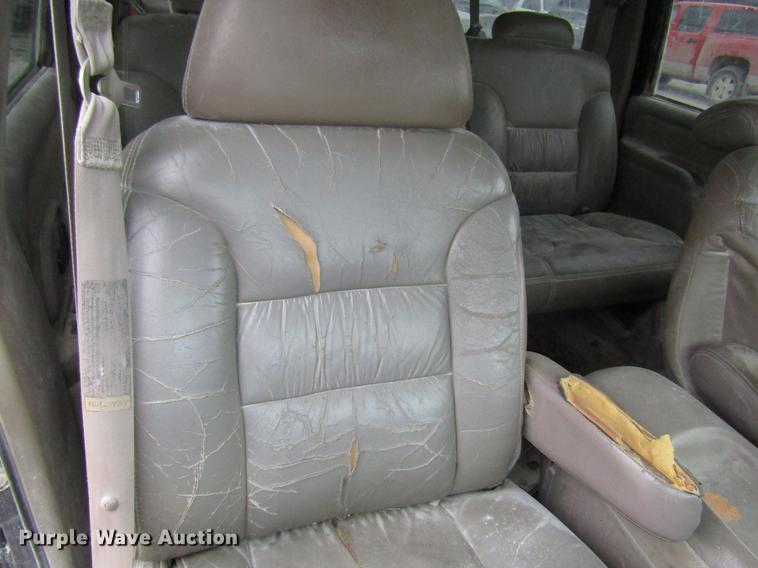 image for item DB2046 1997 GMC Suburban 1500 SUV