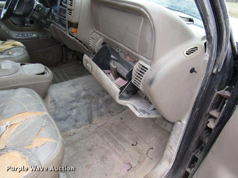 image for item DB2046 1997 GMC Suburban 1500 SUV