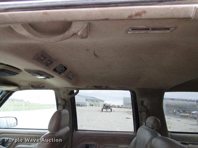 image for item DB2046 1997 GMC Suburban 1500 SUV