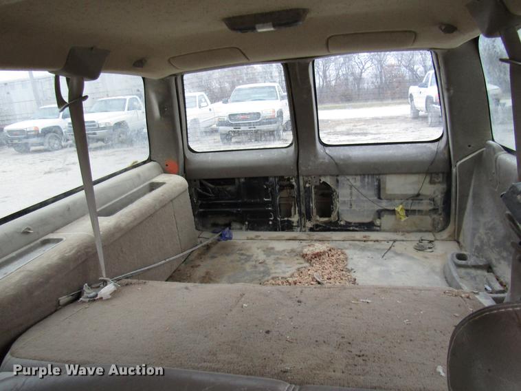 image for item DB2046 1997 GMC Suburban 1500 SUV