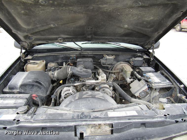 image for item DB2046 1997 GMC Suburban 1500 SUV