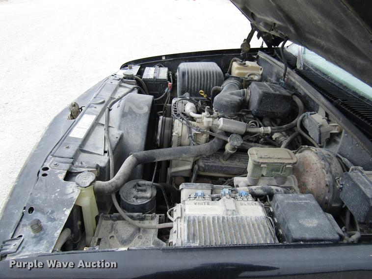 image for item DB2046 1997 GMC Suburban 1500 SUV