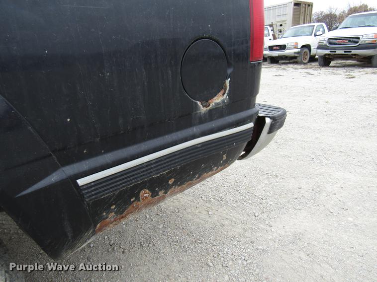 image for item DB2046 1997 GMC Suburban 1500 SUV