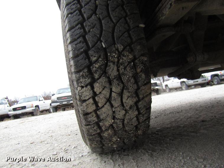 image for item DB2046 1997 GMC Suburban 1500 SUV