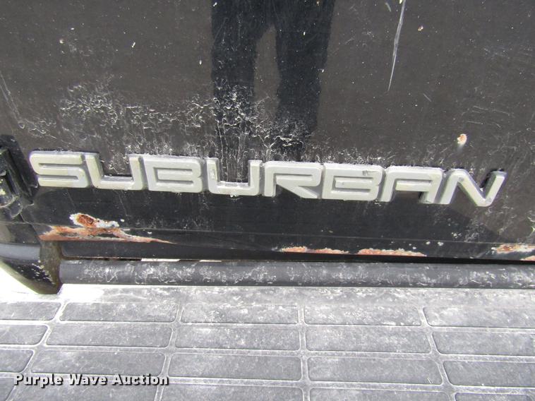 image for item DB2046 1997 GMC Suburban 1500 SUV