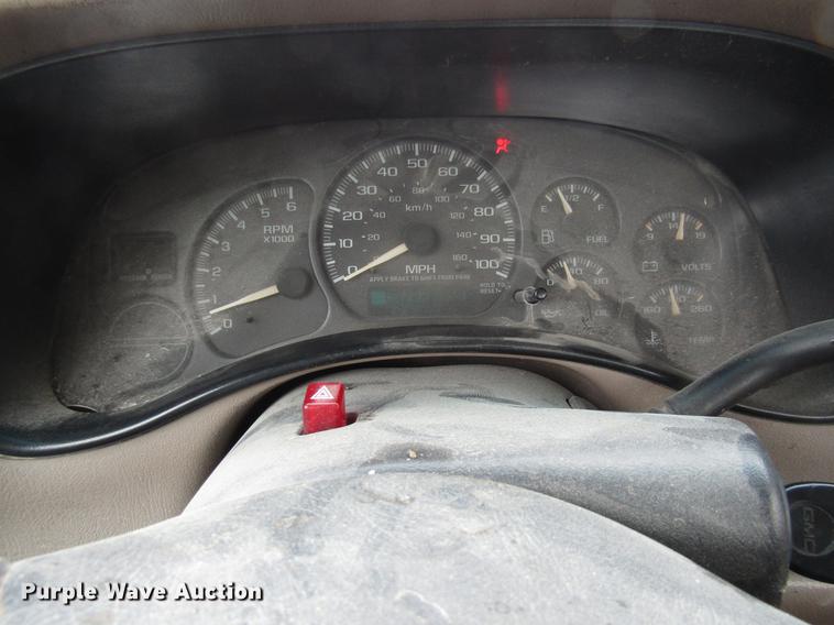 image for item DB2047 2002 GMC Sierra 2500HD pickup truck